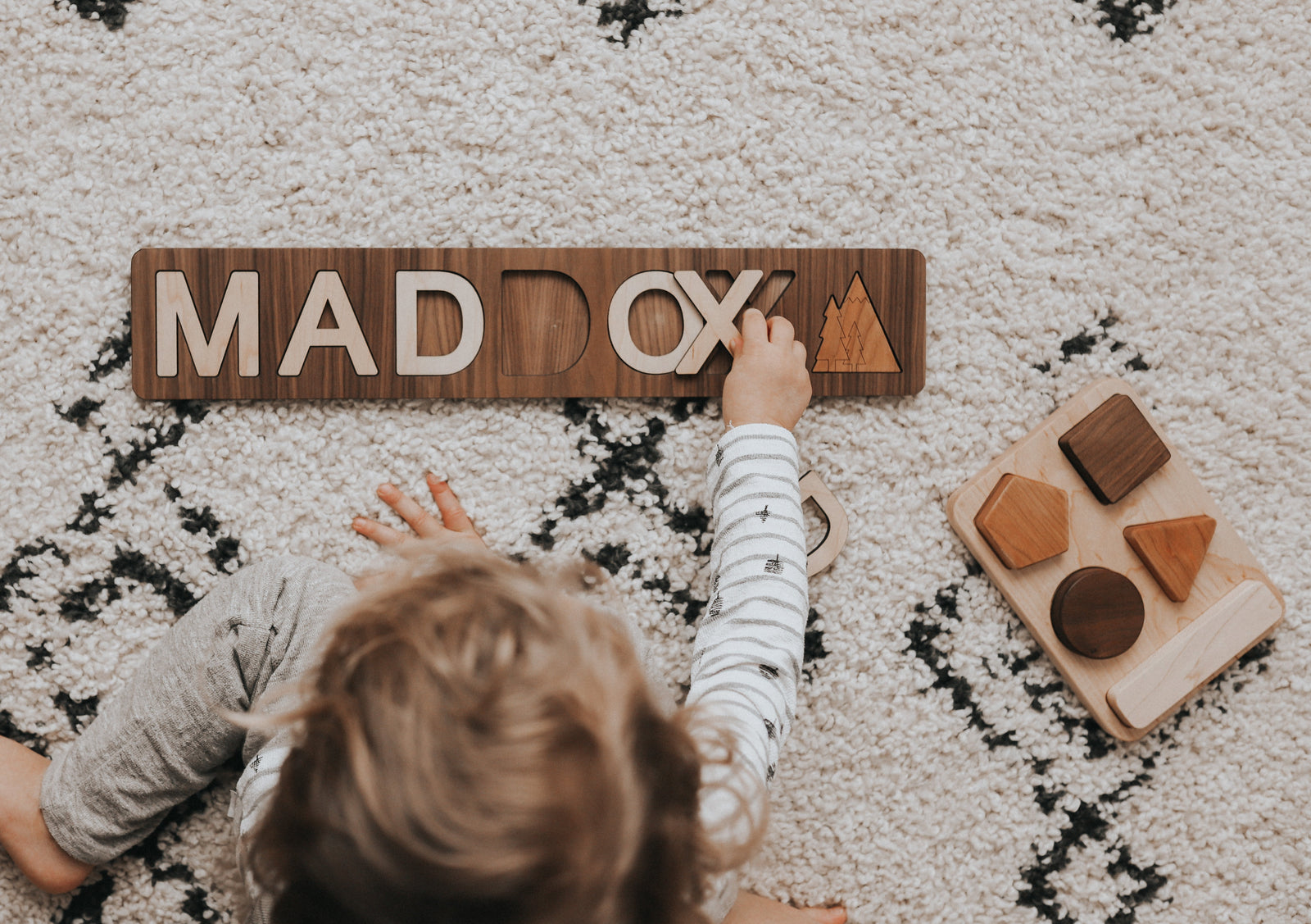 Unwrap the Magic: Smiling Tree Toys Featured in Daily Mom’s 2025 Toy Gift Guide