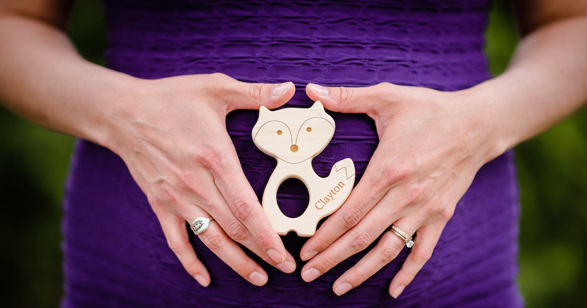 create-the-perfect-eco-friendly-baby-shower-invitation-smiling-tree-toys